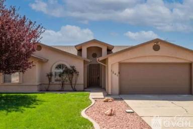 Main picture of 1241 W Diamond Valley Dr