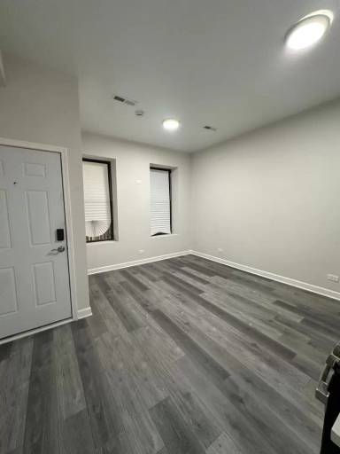 Main picture of 1328 W 18th Pl