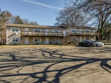 Main picture of 2611 Holton Ave