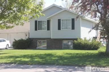 Main picture of 301 23rd St SE