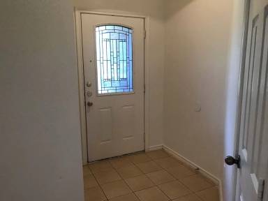 Main picture of 921 Simon Dr