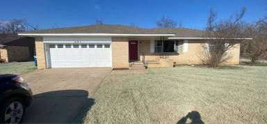 Main picture of 201 W Cherokee St