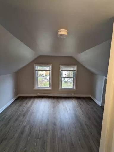 Main picture of 54 Cedar St
