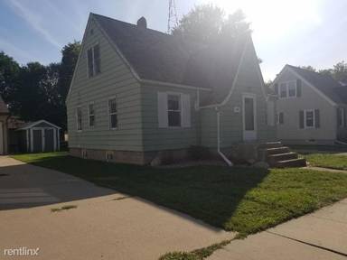 Main picture of 619 Roosevelt St