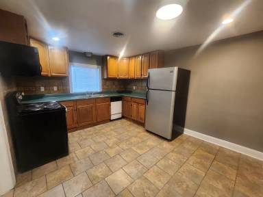 Main picture of 905 Coldwater Rd