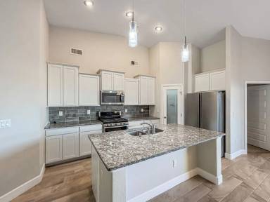 Main picture of 4717 N Homestretch Rd