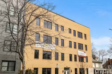 Main picture of 917 Sheridan St NW
