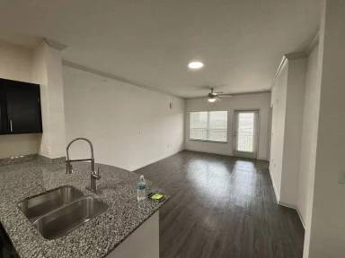 Main picture of Ventana at Plum Creek