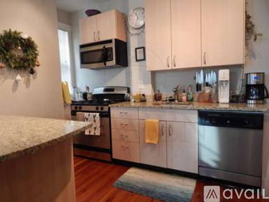 Main picture of 60 College Ave