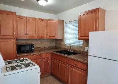 Main picture of 4641 North Ave