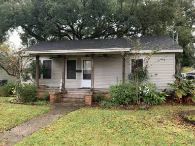 Main picture of 203 S Morgan Ave