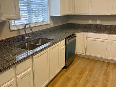Main picture of 119 Sherwood Forest Cir