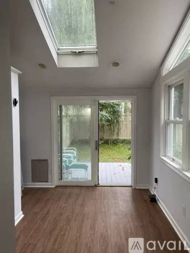 Main picture of 143 Summit Ter