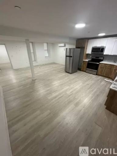 Main picture of 5100 Hudson Ave