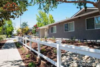 Main picture of 1596 Ontario Dr