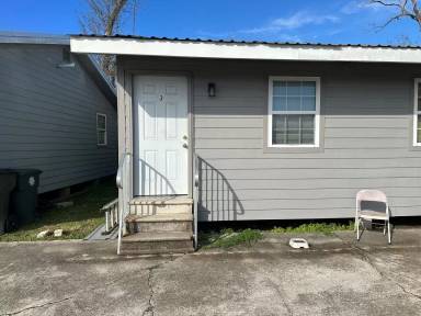 Main picture of 2425 1/2 Broad St