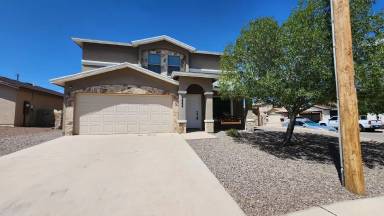 Main picture of 5888 Blackwood St