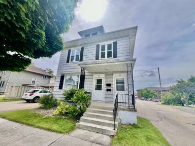 Main picture of 714 N 9th St