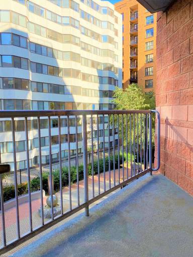 Main picture of Quincy Court Condominium