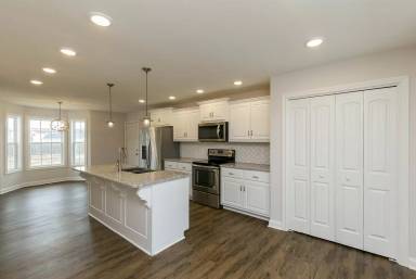 Main picture of 535 Tracy Ln