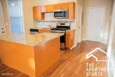 Main picture of 2956 N Spaulding Ave