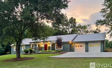 Main picture of 910 Crowe Springs Spur NW