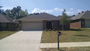 Main picture of 1040 Clover Ave