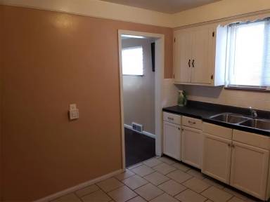 Main picture of 8705 Canyon St