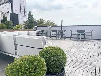 Main picture of 366 Leonard St