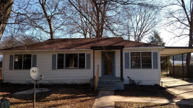 Main picture of 1313 Devine Dr
