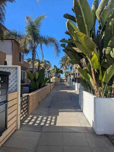 Main picture of 3314 Mission Blvd
