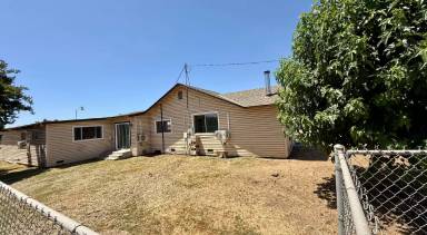 Main picture of 21895 Road 192