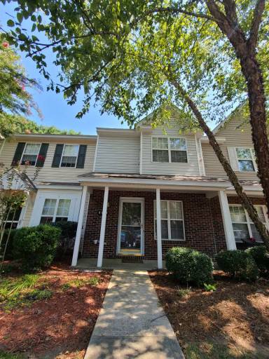 Main picture of 8168 Christmas Ct