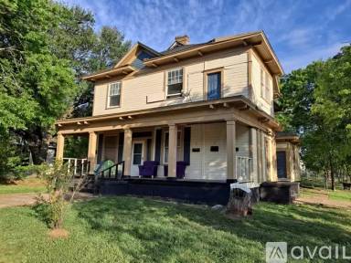 Main picture of 1603 West Ave