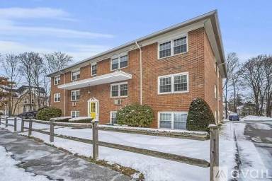 Main picture of 47 Alvarado Ave