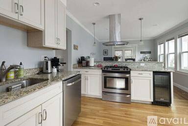 Main picture of 69 Franconia St