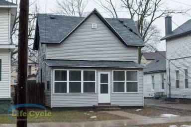 Main picture of 315 Gold Ave NW