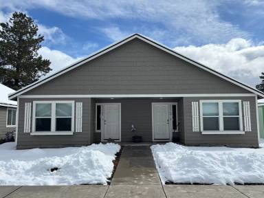 Main picture of 51572 Stillwell St