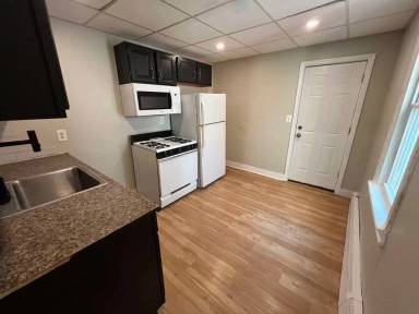 Main picture of 371 3rd St