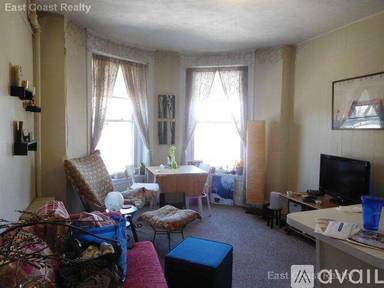 Main picture of 1124 Commonwealth Ave