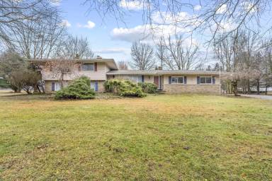 Main picture of 5225 Jeffs Doty Rd