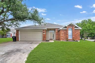 Main picture of 802 Hartrick Cir