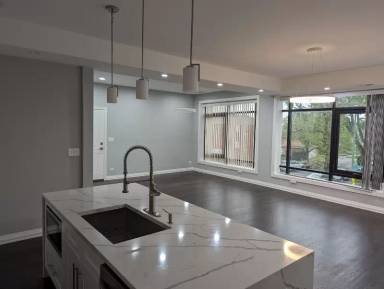 Main picture of 7427 W Addison St