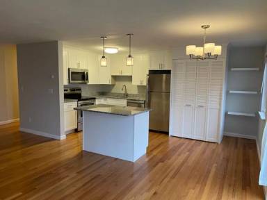 Main picture of 115 S Main St