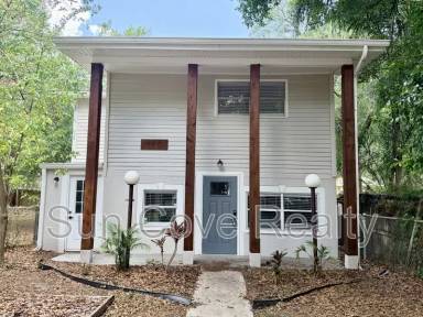 Main picture of 807 E Genesee St