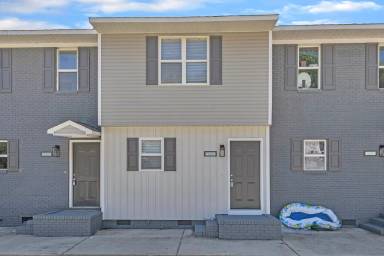 Main picture of 385 E Williams St