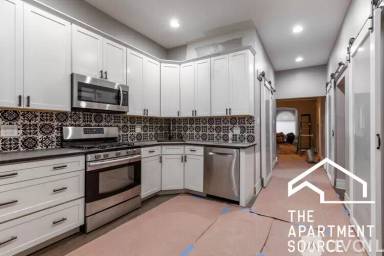 Main picture of 1841 N Kedzie Ave
