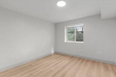 Main picture of 630 Admiral St