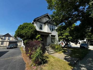 Main picture of 2224 S Calhoun St