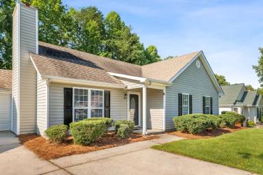 Main picture of 815 Banner Oak Ct